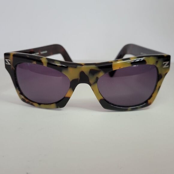 Eyemusement Women\'s Tortoise Zee Sunglasses main image 10